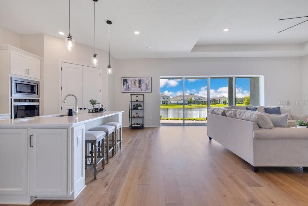 For Sale: $949,000 (4 beds, 3 baths, 2743 Square Feet)