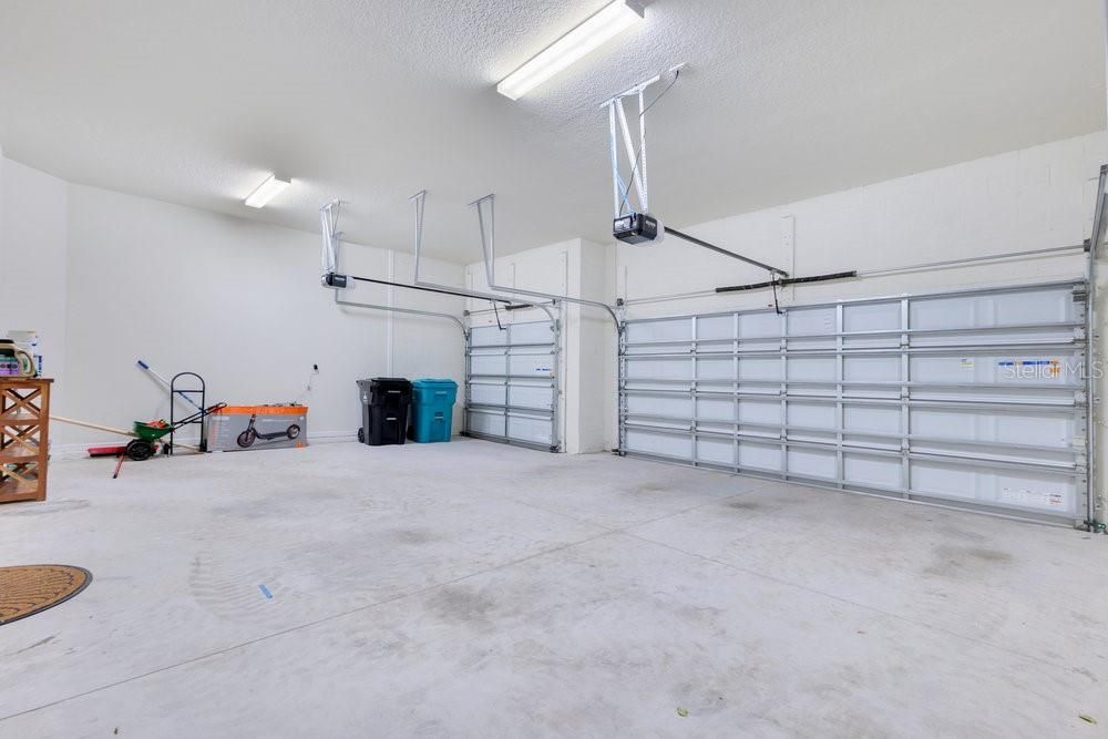 For Sale: $949,000 (4 beds, 3 baths, 2743 Square Feet)