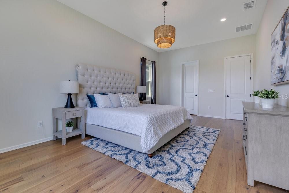 For Sale: $949,000 (4 beds, 3 baths, 2743 Square Feet)