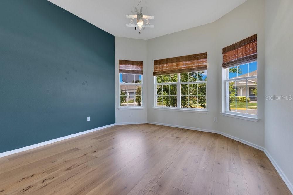 For Sale: $949,000 (4 beds, 3 baths, 2743 Square Feet)