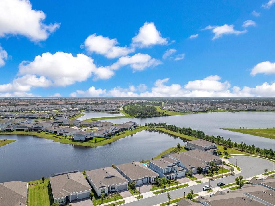 For Sale: $949,000 (4 beds, 3 baths, 2743 Square Feet)