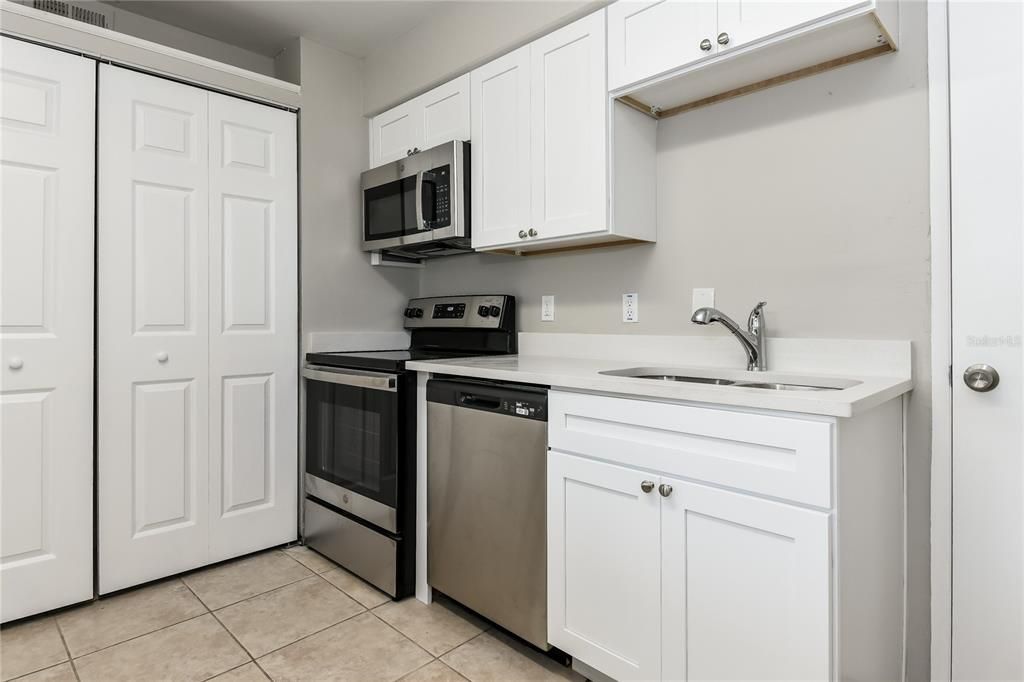 В аренду: $1,690 (3 спален, 1 ванн, 1288 Квадратных фут)