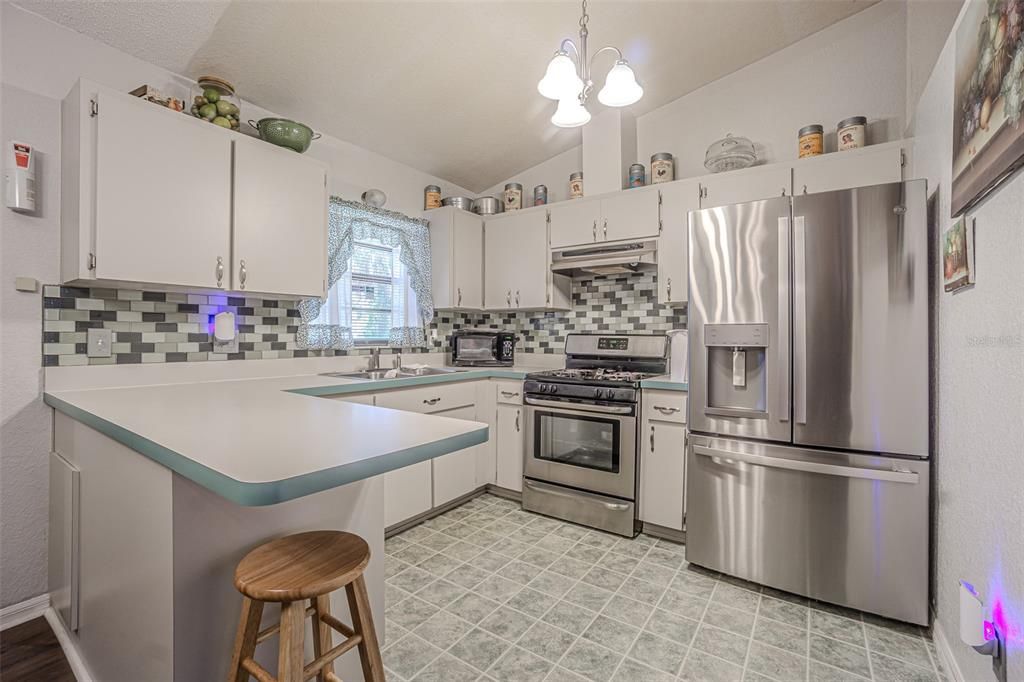 For Sale: $341,000 (3 beds, 2 baths, 1244 Square Feet)