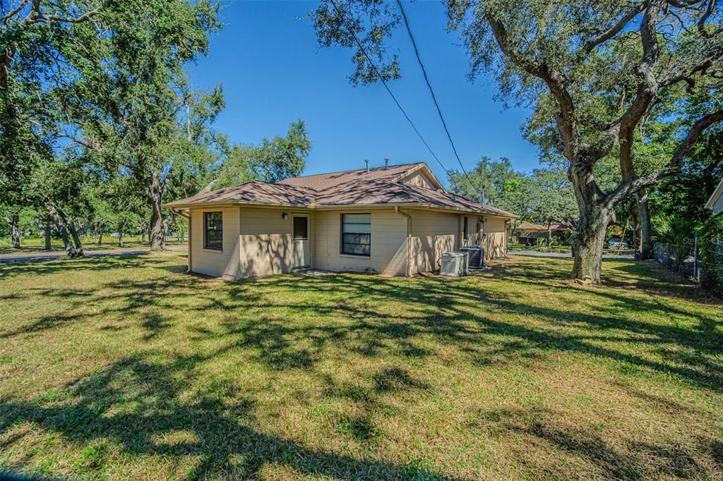 For Sale: $341,000 (3 beds, 2 baths, 1244 Square Feet)