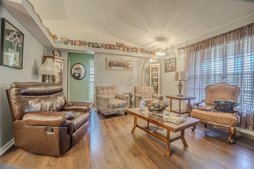 For Sale: $341,000 (3 beds, 2 baths, 1244 Square Feet)