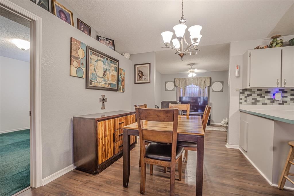 For Sale: $341,000 (3 beds, 2 baths, 1244 Square Feet)