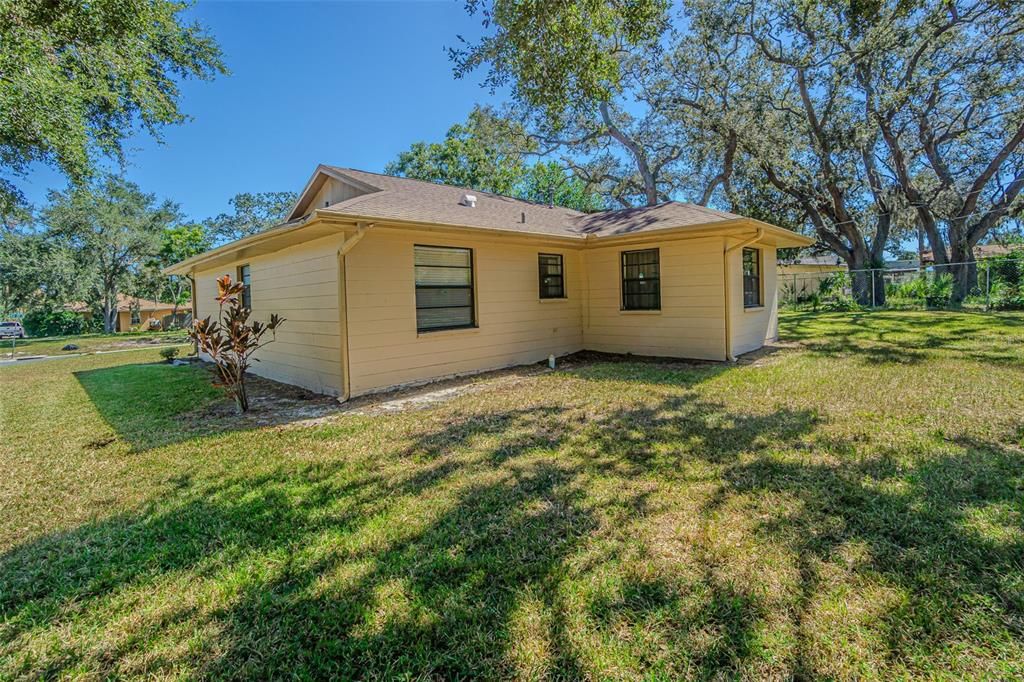 For Sale: $341,000 (3 beds, 2 baths, 1244 Square Feet)