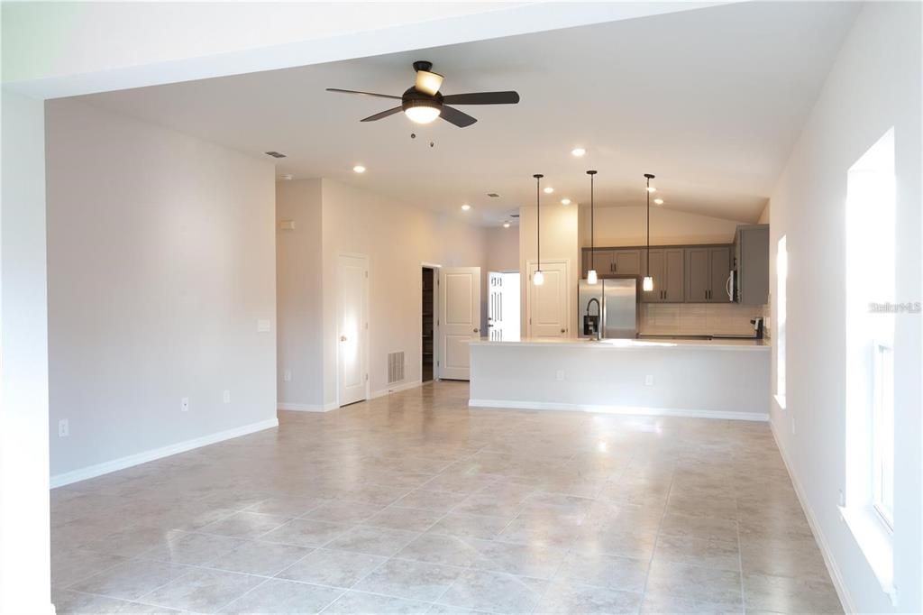 For Sale: $309,000 (4 beds, 2 baths, 1803 Square Feet)
