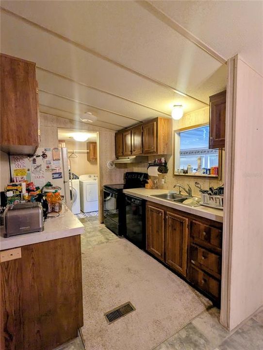 For Sale: $219,900 (3 beds, 2 baths, 1592 Square Feet)