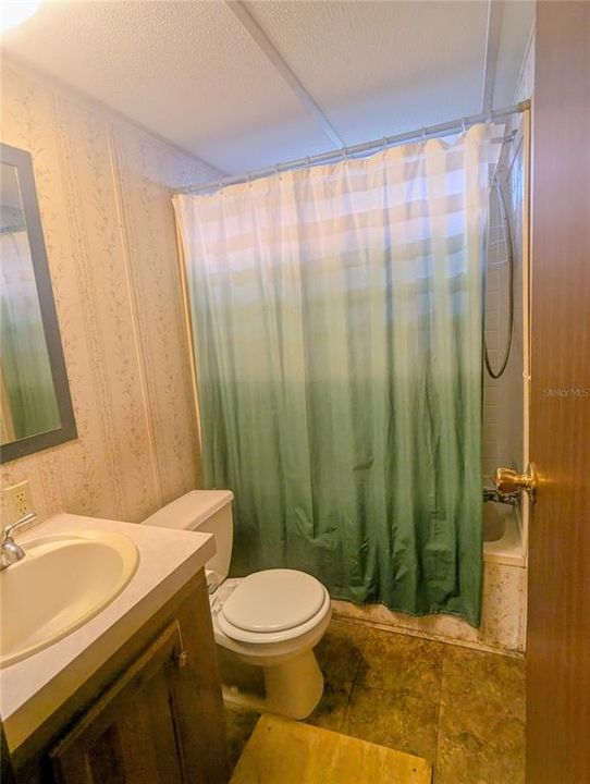 For Sale: $219,900 (3 beds, 2 baths, 1592 Square Feet)