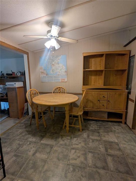 For Sale: $219,900 (3 beds, 2 baths, 1592 Square Feet)