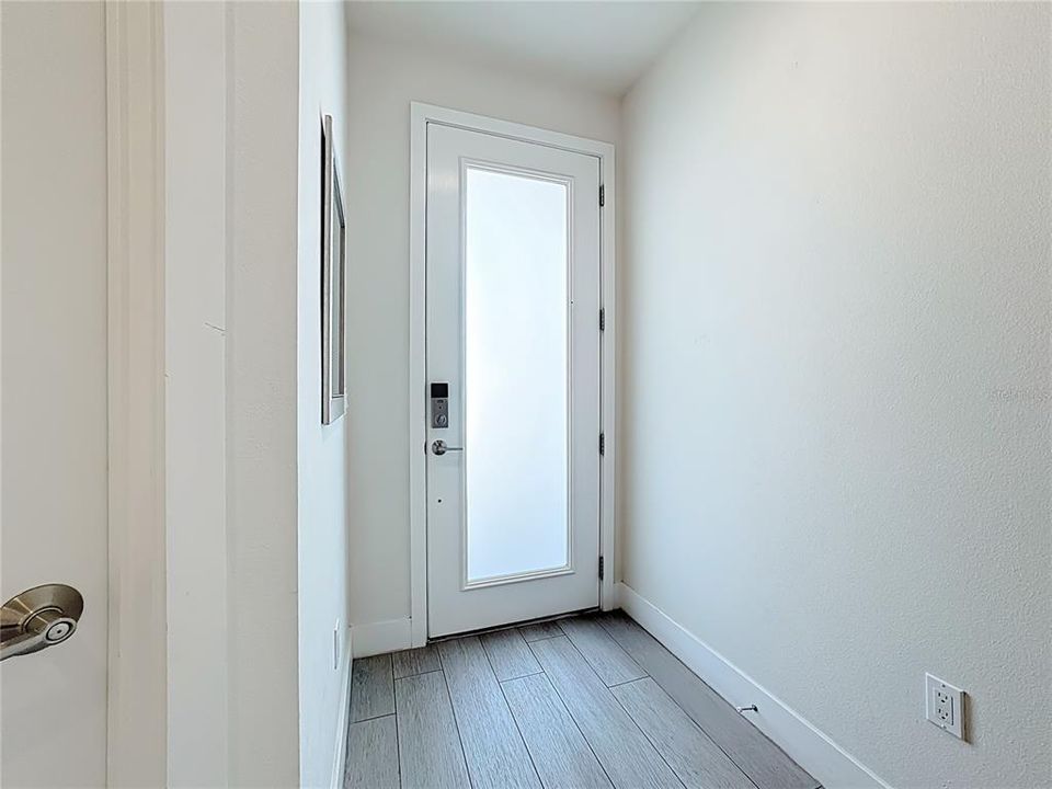 На продажу: $389,000 (3 спален, 3 ванн, 1852 Квадратных фут)