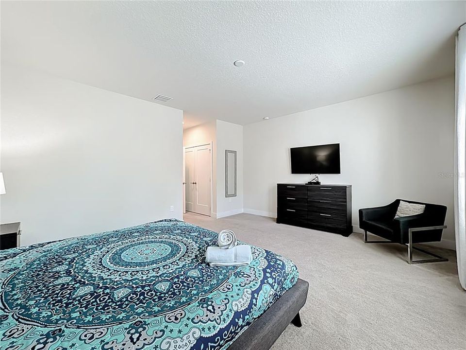 На продажу: $389,000 (3 спален, 3 ванн, 1852 Квадратных фут)