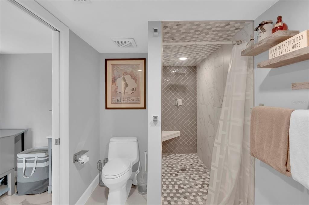 待售: $379,000 (2 贝兹, 2 浴室, 2046 平方英尺)