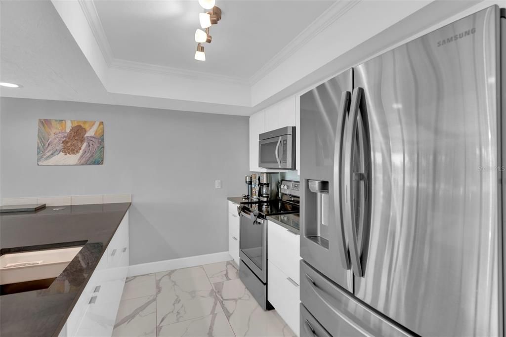 待售: $379,000 (2 贝兹, 2 浴室, 2046 平方英尺)