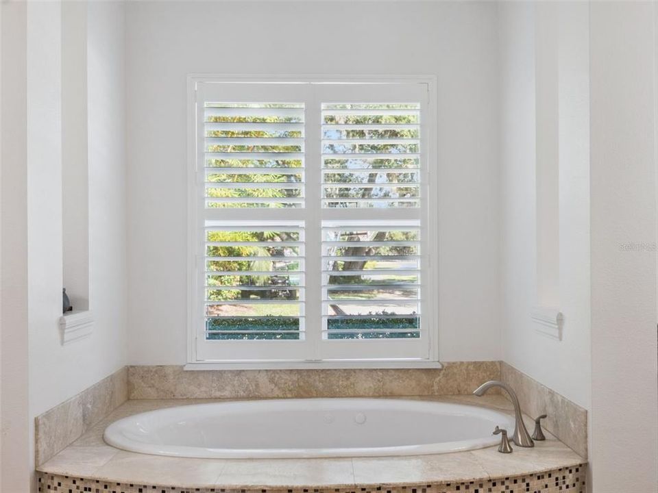 For Sale: $2,395,000 (4 beds, 3 baths, 2426 Square Feet)