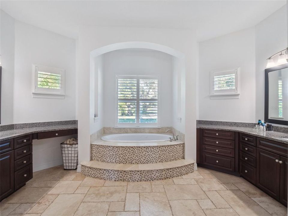 For Sale: $2,395,000 (4 beds, 3 baths, 2426 Square Feet)