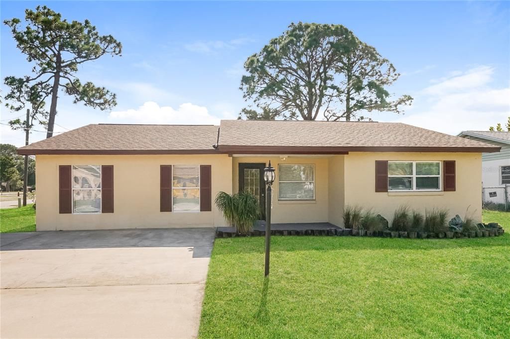 В аренду: $1,945 (4 спален, 2 ванн, 1214 Квадратных фут)