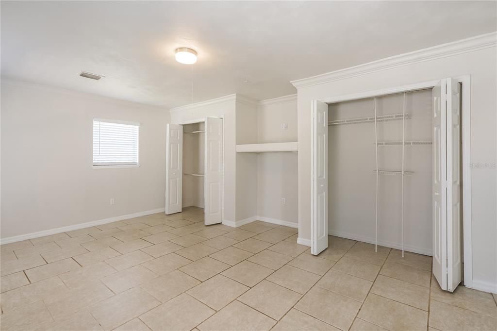 В аренду: $1,945 (4 спален, 2 ванн, 1214 Квадратных фут)