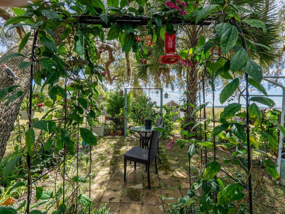 Activo con contrato: $290,000 (3 camas, 1 baños, 1276 Pies cuadrados)