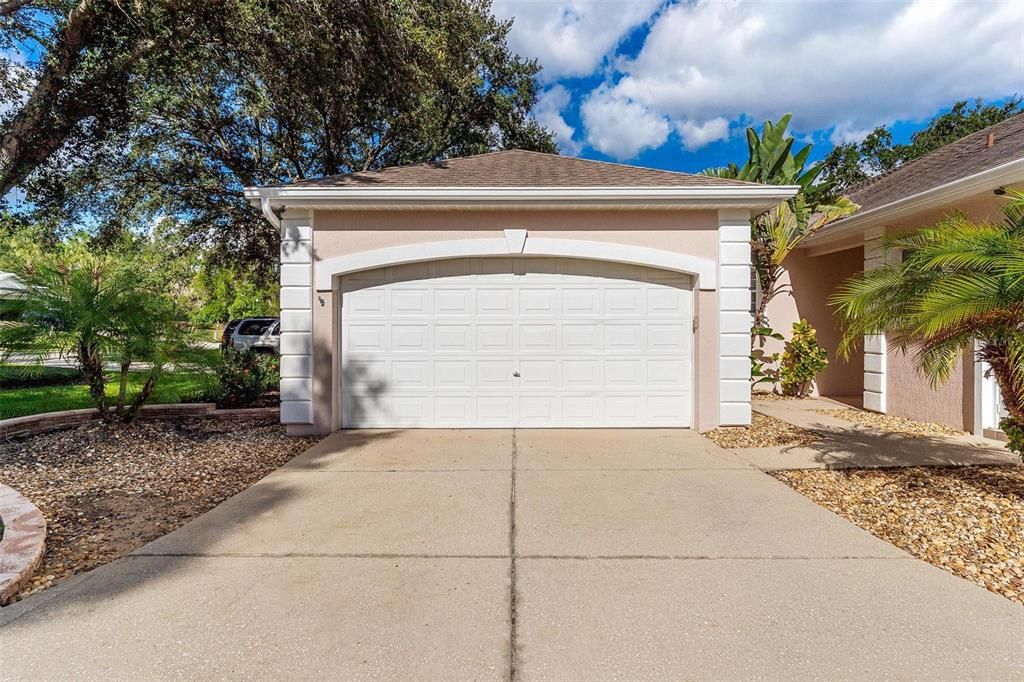 合同活跃: $255,000 (2 贝兹, 2 浴室, 1500 平方英尺)