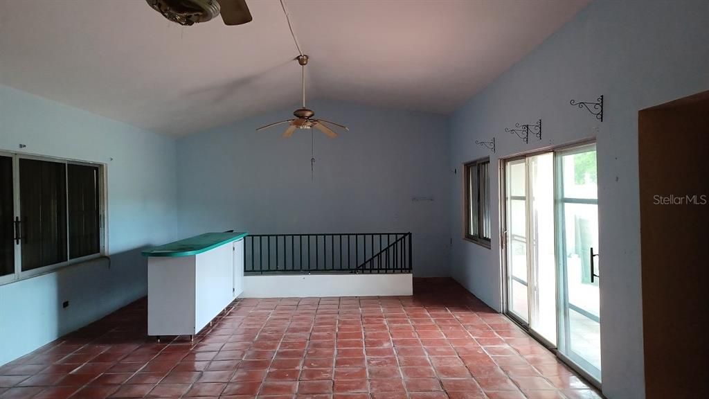 For Sale: $155,000 (2 beds, 2 baths, 3000 Square Feet)