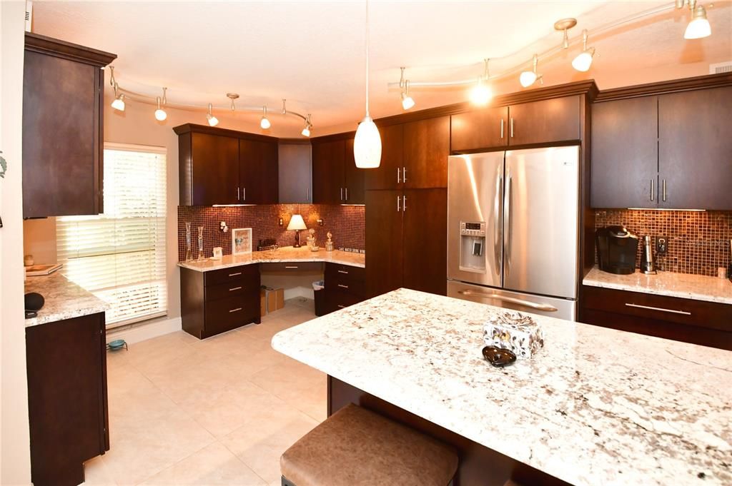 For Rent: $5,000 (2 beds, 2 baths, 1320 Square Feet)