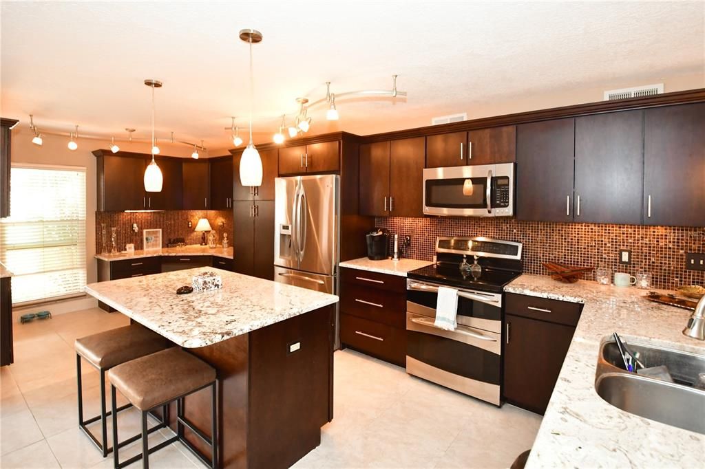 For Rent: $5,000 (2 beds, 2 baths, 1320 Square Feet)