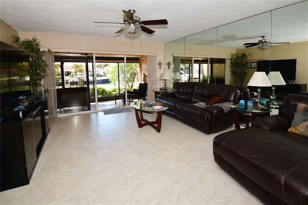 For Rent: $5,000 (2 beds, 2 baths, 1320 Square Feet)