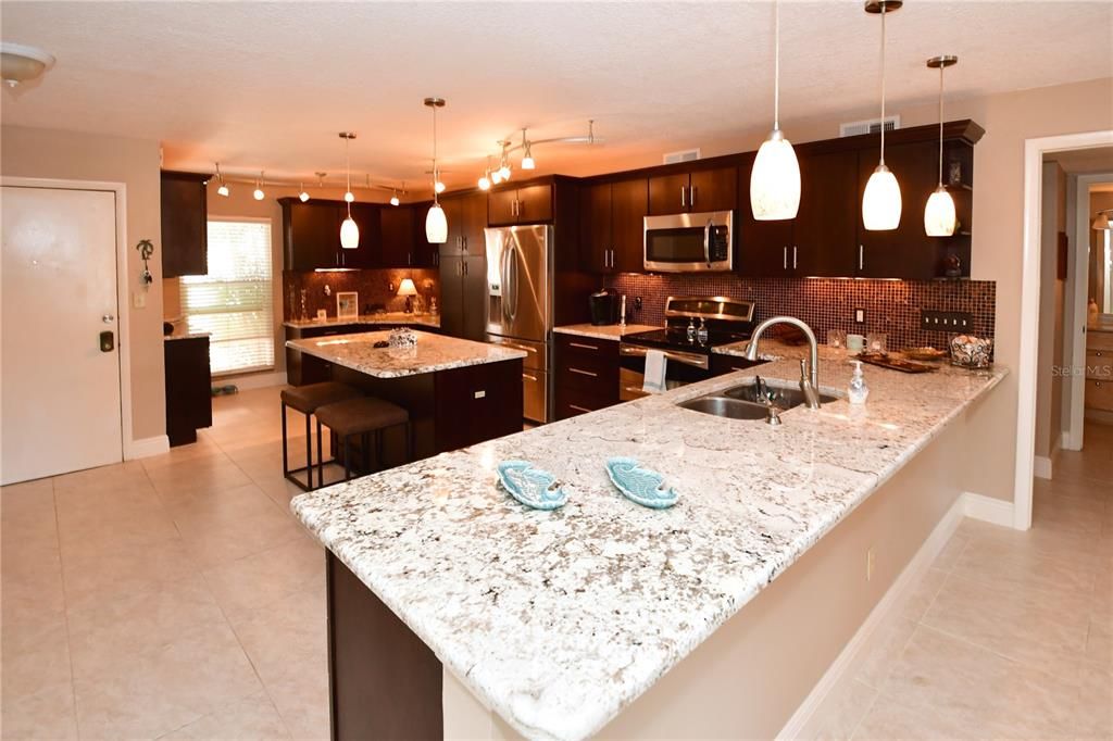 For Rent: $5,000 (2 beds, 2 baths, 1320 Square Feet)