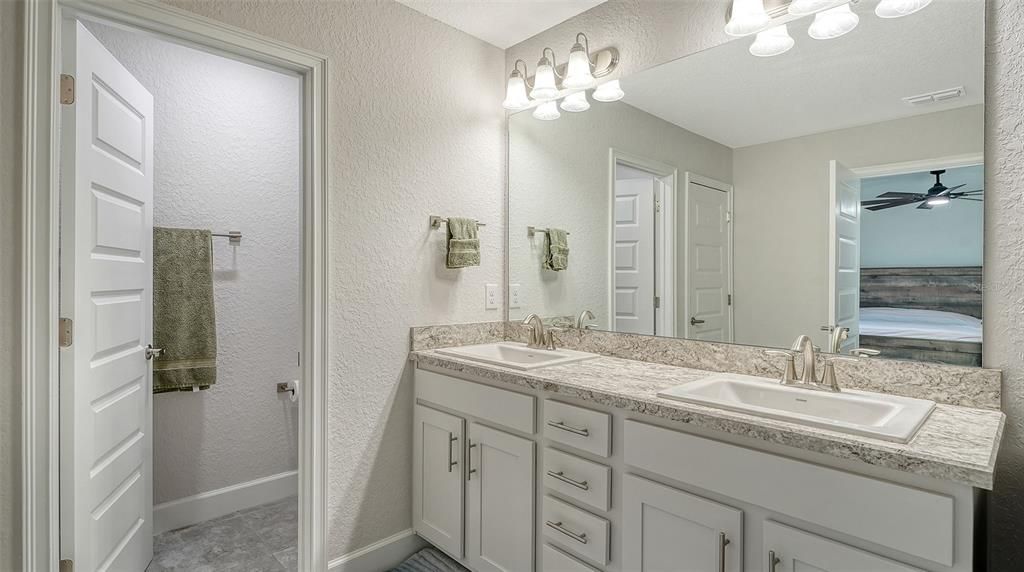 For Sale: $419,000 (4 beds, 2 baths, 2202 Square Feet)