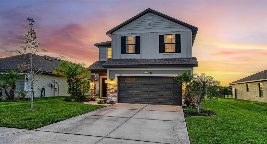 For Sale: $419,000 (4 beds, 2 baths, 2202 Square Feet)