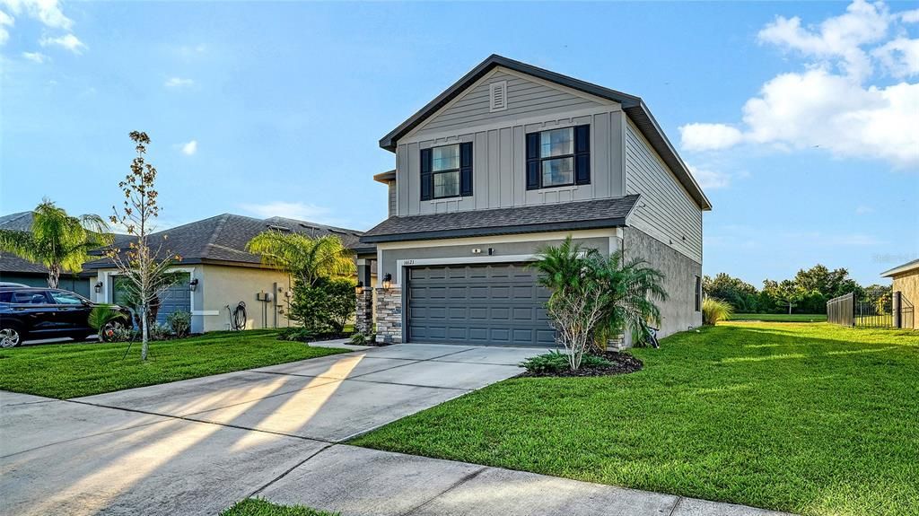 For Sale: $419,000 (4 beds, 2 baths, 2202 Square Feet)