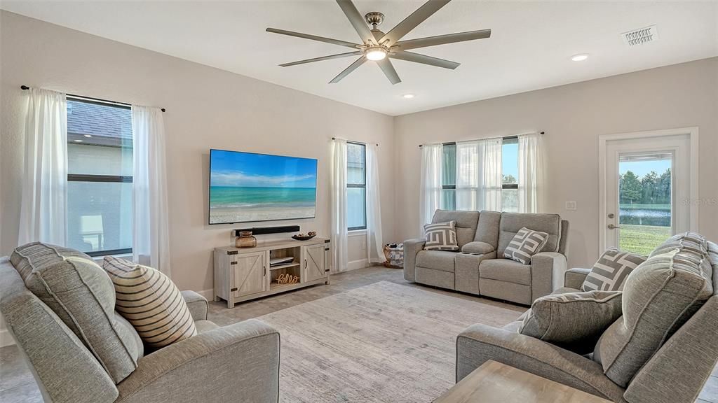 For Sale: $419,000 (4 beds, 2 baths, 2202 Square Feet)