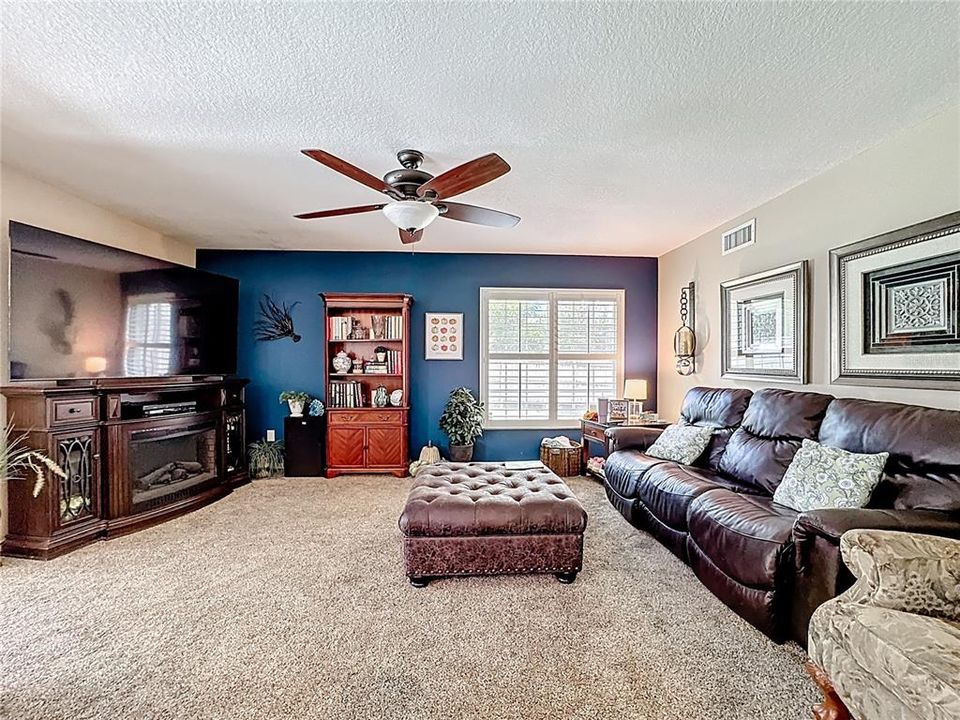 На продажу: $625,000 (4 спален, 2 ванн, 2926 Квадратных фут)