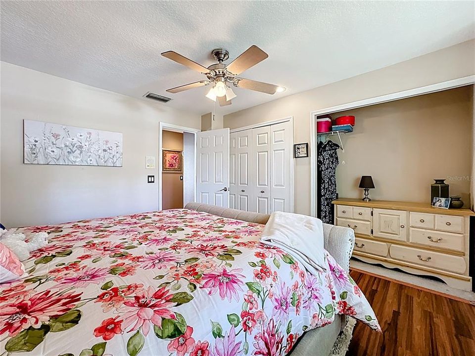 На продажу: $625,000 (4 спален, 2 ванн, 2926 Квадратных фут)