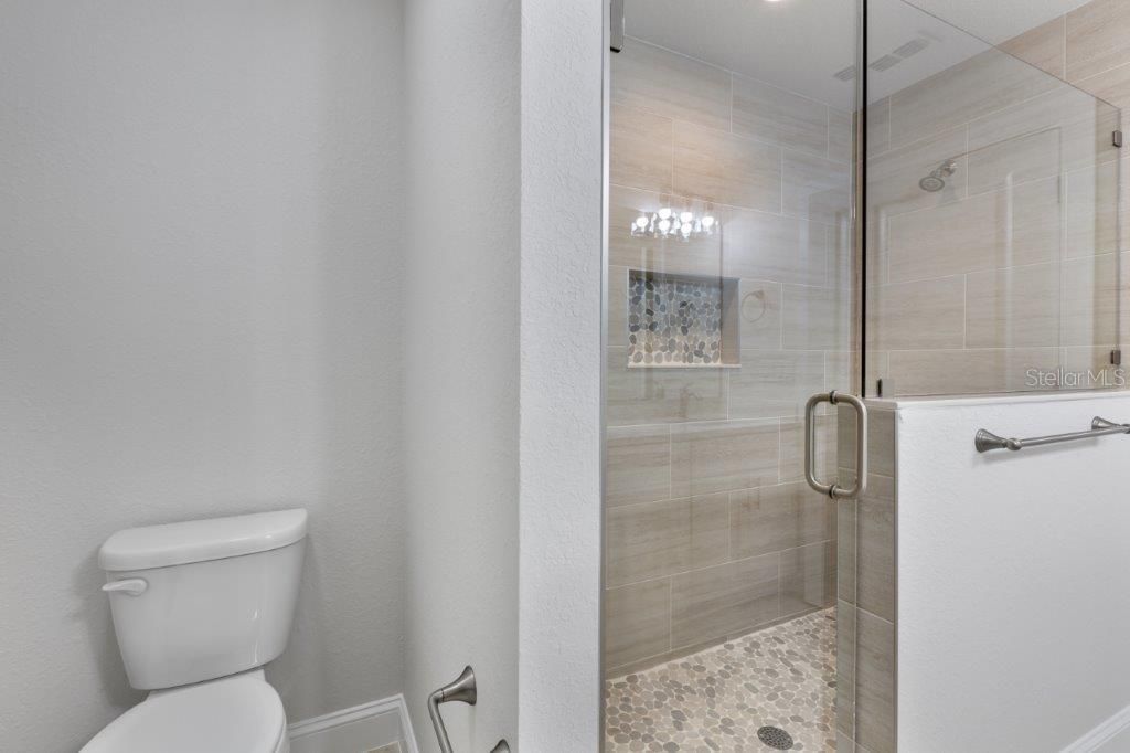 For Sale: $294,900 (3 beds, 2 baths, 1491 Square Feet)