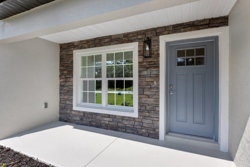 For Sale: $294,900 (3 beds, 2 baths, 1491 Square Feet)