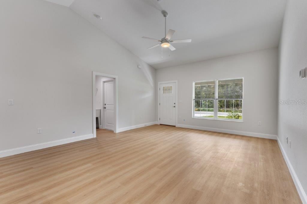 For Sale: $294,900 (3 beds, 2 baths, 1491 Square Feet)