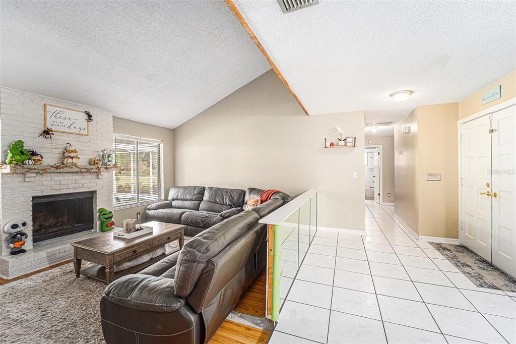 For Sale: $340,000 (3 beds, 2 baths, 1530 Square Feet)