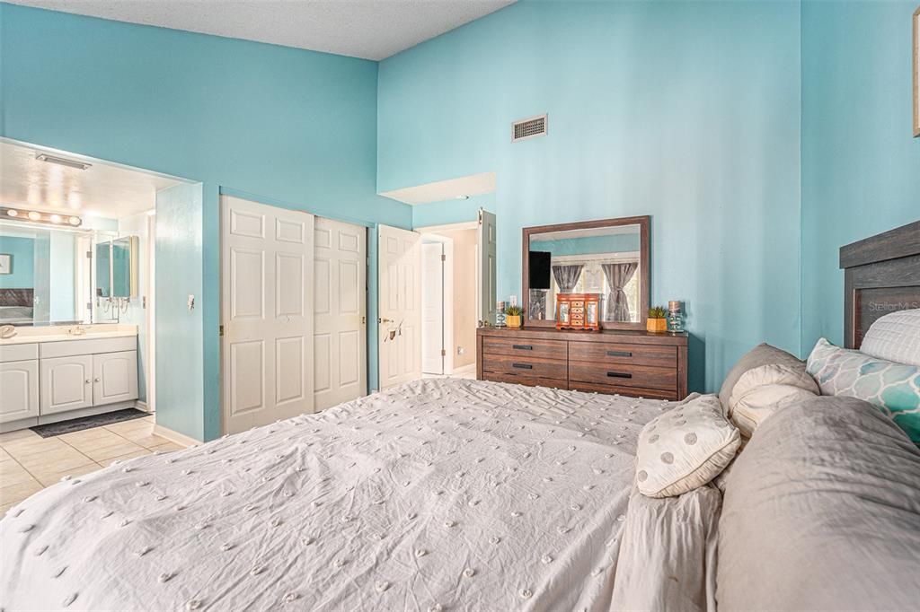 For Sale: $340,000 (3 beds, 2 baths, 1530 Square Feet)