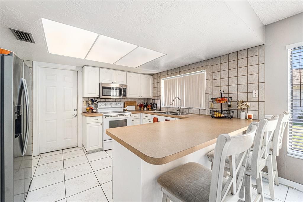 For Sale: $340,000 (3 beds, 2 baths, 1530 Square Feet)