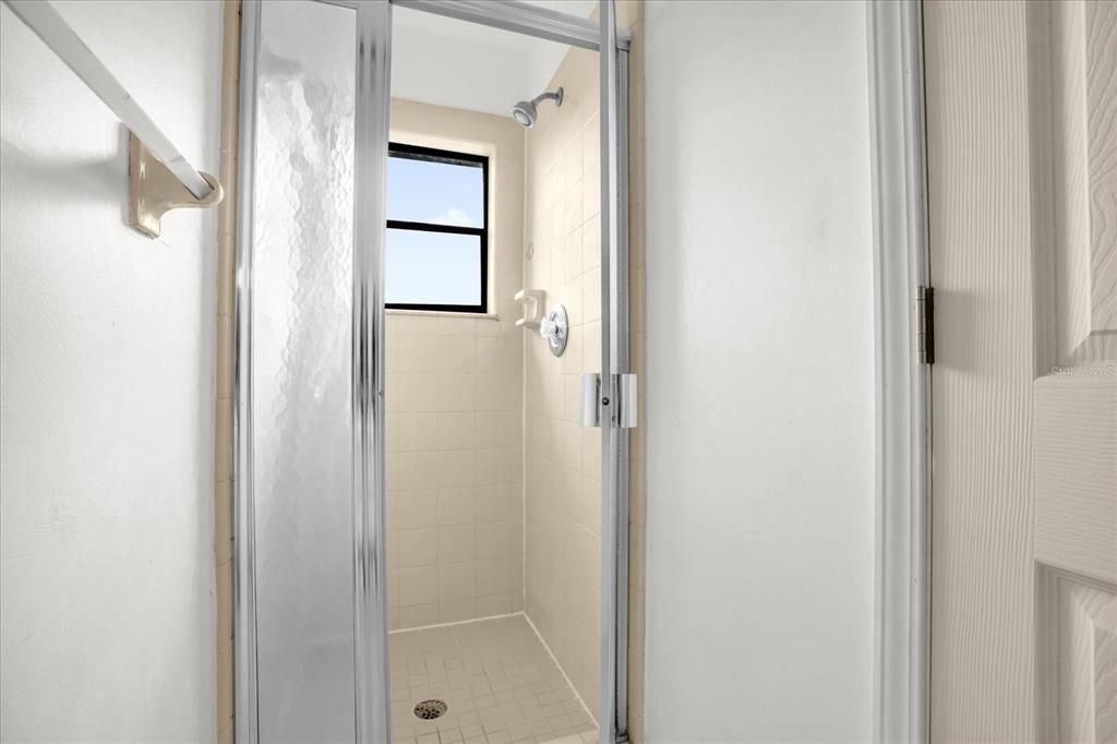 En Venta: $339,000 (3 camas, 2 baños, 1580 Pies cuadrados)