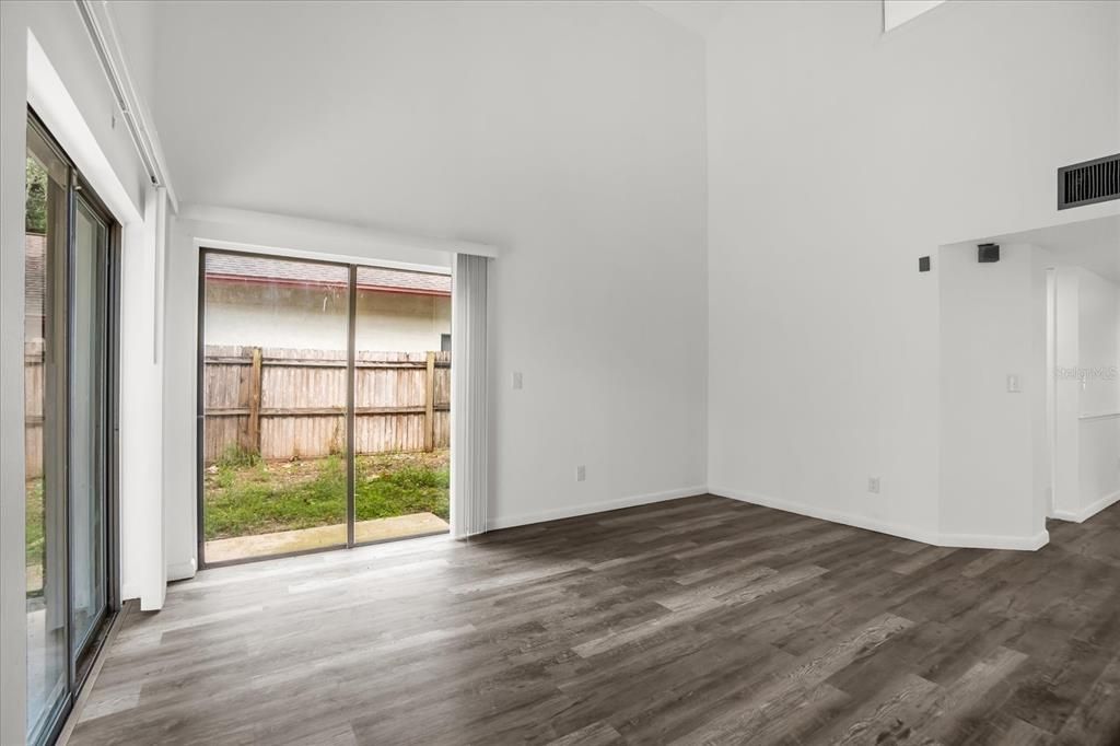 En Venta: $339,000 (3 camas, 2 baños, 1580 Pies cuadrados)