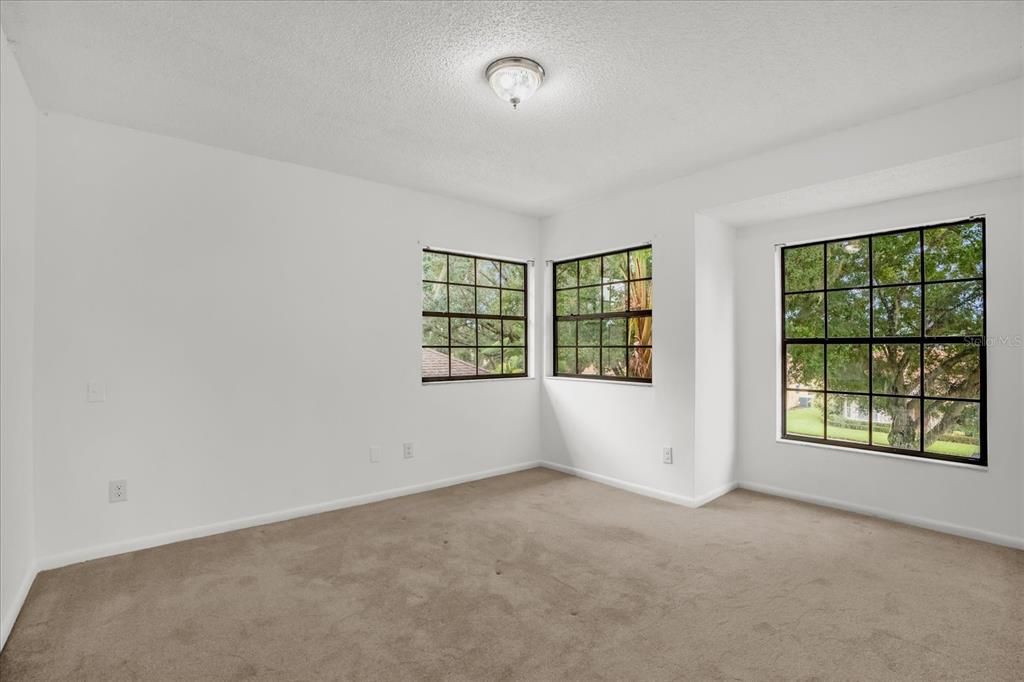 En Venta: $339,000 (3 camas, 2 baños, 1580 Pies cuadrados)