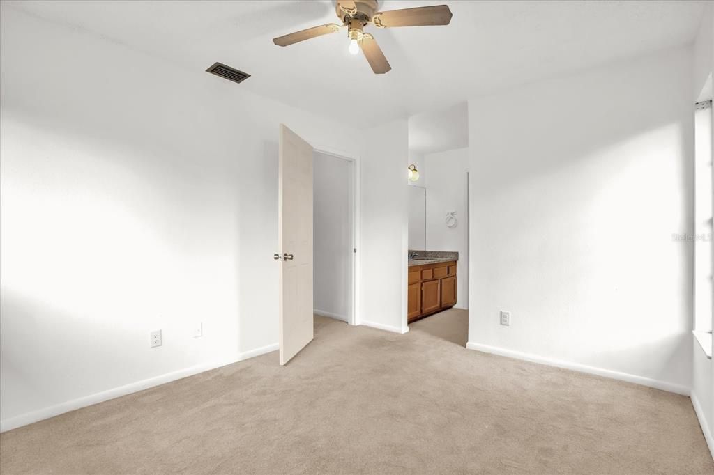 En Venta: $339,000 (3 camas, 2 baños, 1580 Pies cuadrados)