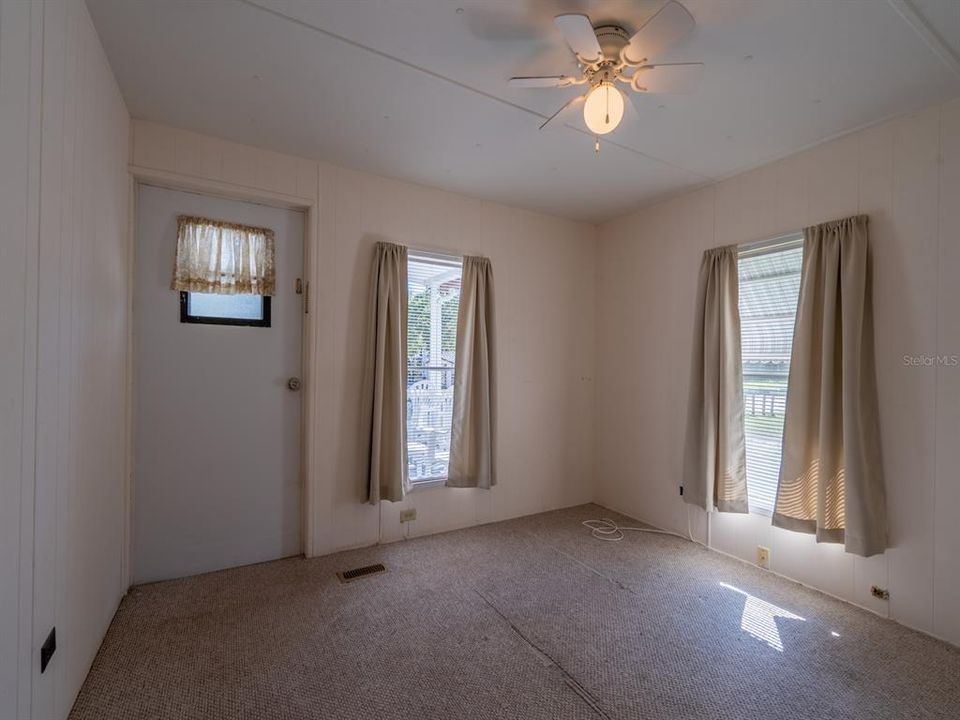 待售: $154,900 (3 贝兹, 2 浴室, 1440 平方英尺)