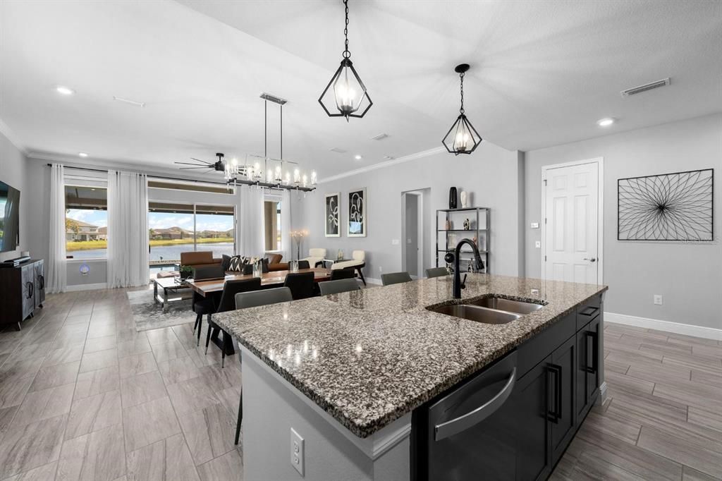 На продажу: $650,000 (4 спален, 2 ванн, 2220 Квадратных фут)