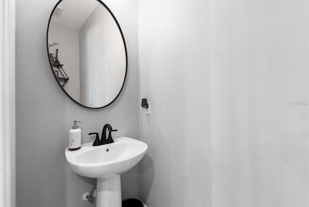 На продажу: $650,000 (4 спален, 2 ванн, 2220 Квадратных фут)