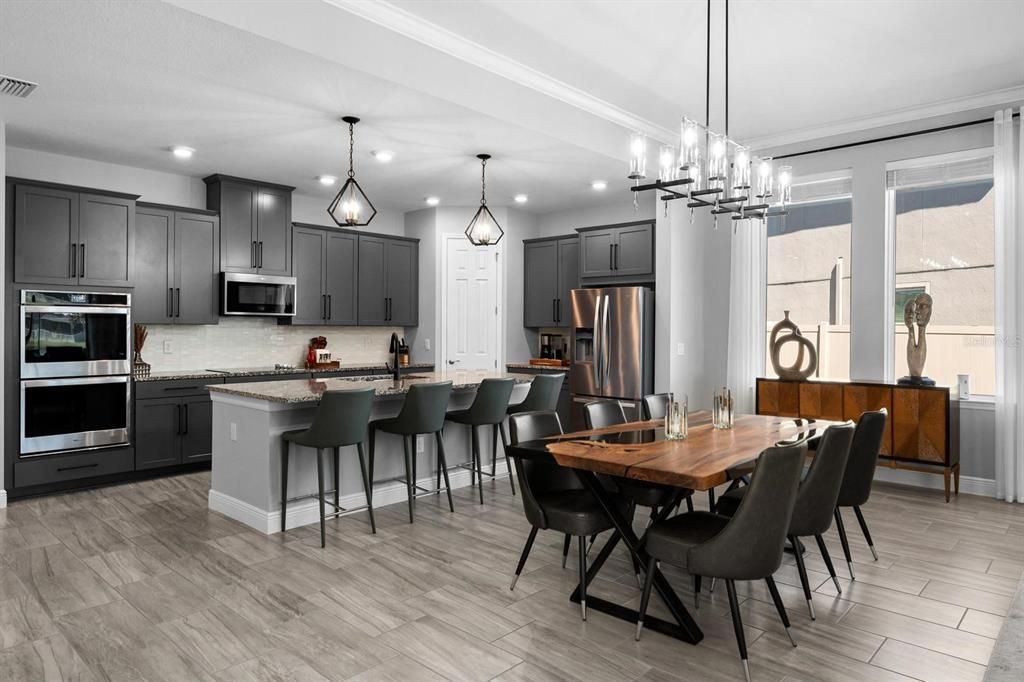 На продажу: $650,000 (4 спален, 2 ванн, 2220 Квадратных фут)